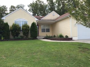 16 Clubhouse Ln, Mays Landing, NJ 08330