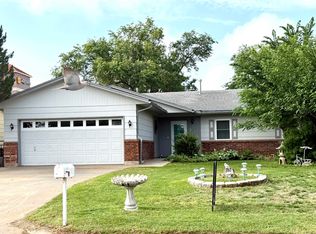 311 Edgewater Dr, Woodward, OK 73801
