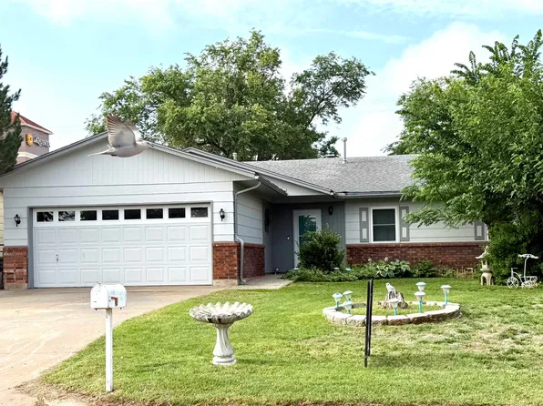 311 Edgewater Dr, Woodward, OK 73801