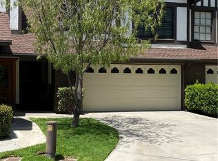 990 S Rim Crest Dr #6, Anaheim, CA 92807