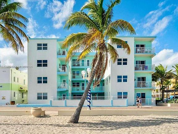 2nd image of 2600 N Surf Rd APT 403