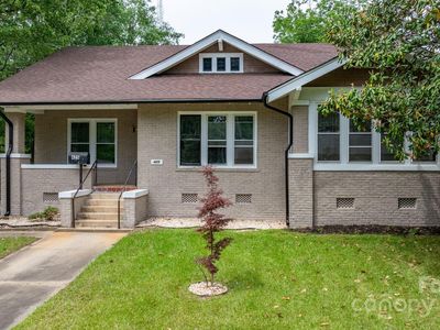 425 1st Ave SE, Hickory, NC, 28602