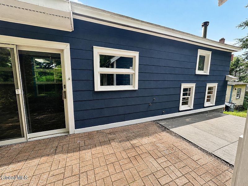 5th image of 27 N McNab Avenue