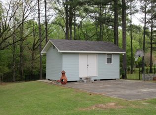825 Woodland Hills Dr, Philadelphia, MS 39350