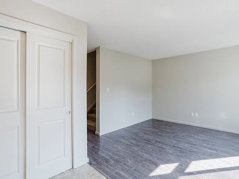 6207 120 Ave NW (3)_05312026