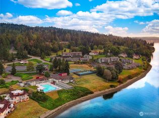190 Olympic Pl #17, Port Ludlow, WA 98365