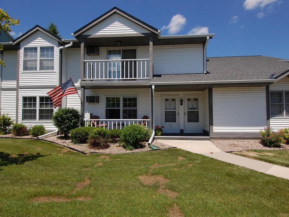 1st image of 610 Barrington Ct APT B