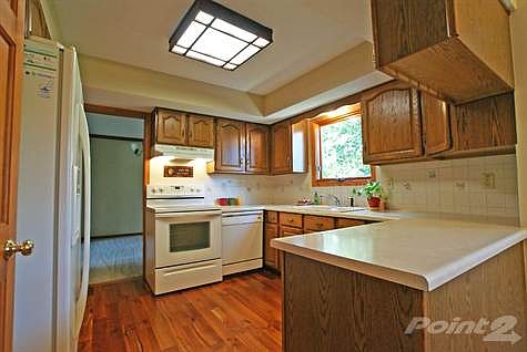 Kitchen - 11'6" x 10'