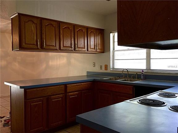 4th image of 7025 Twelve Oaks Blvd