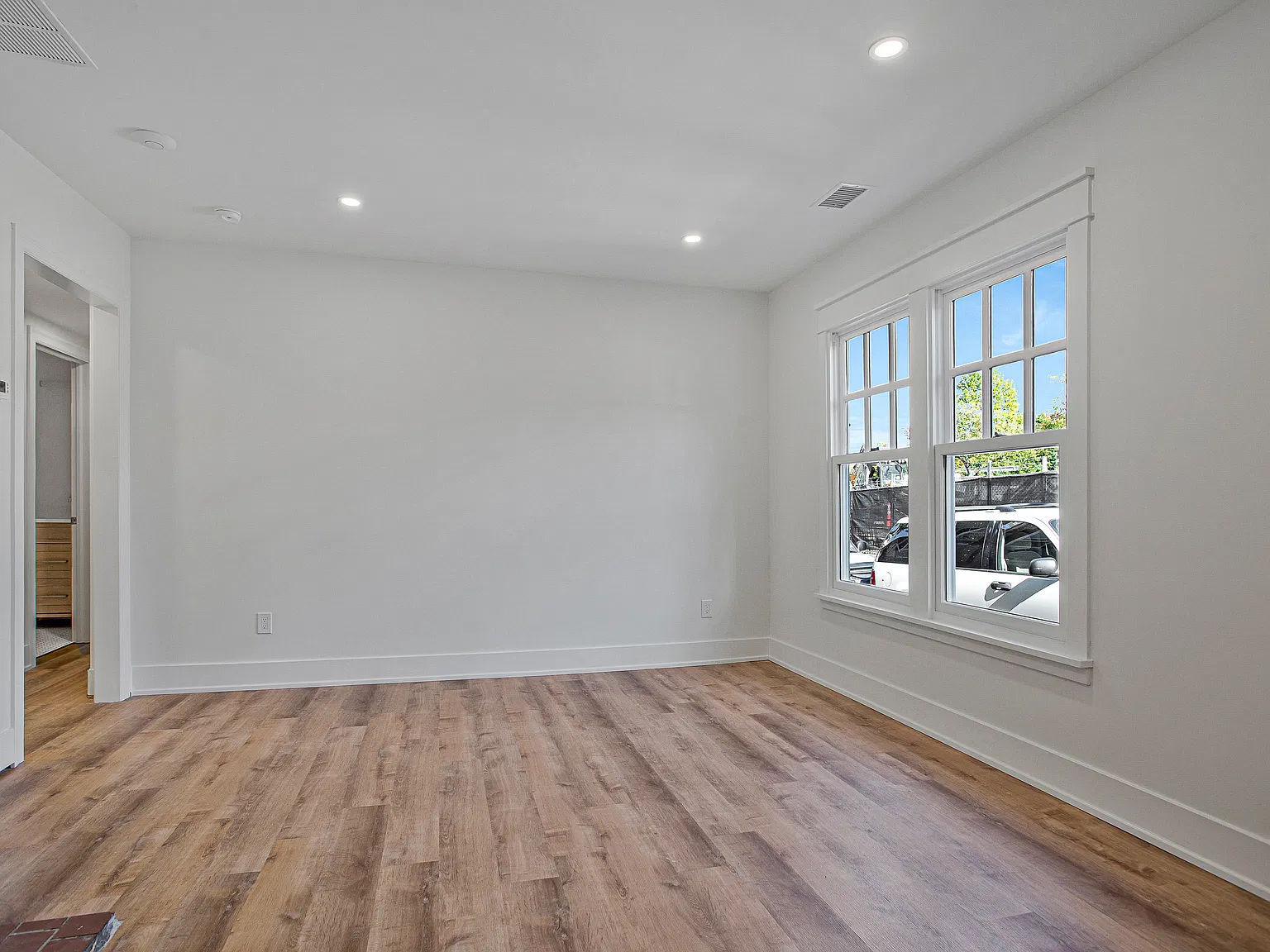 263 Hanover St — Photo 4