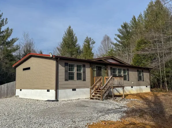 365 Isham Rd E, Winfield, TN 37892