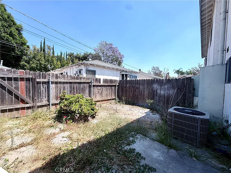 122 N Mayflower Ave #A — Photo 12