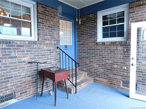 5th image of 321 N Aspen St