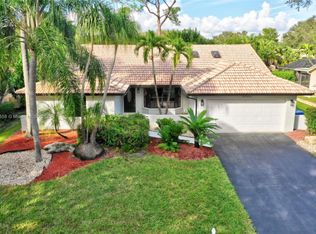 8525 NW 49th Dr, Coral Springs, FL 33067