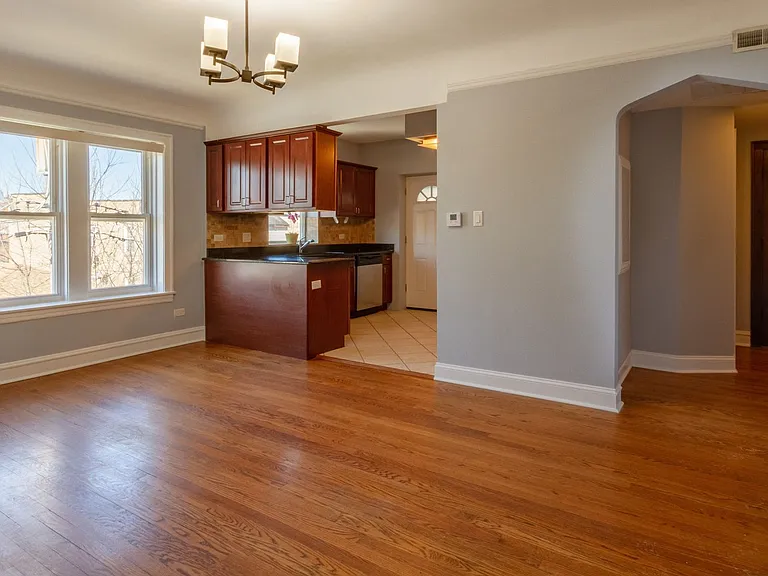 5726 N Mozart St #1A — Photo 3