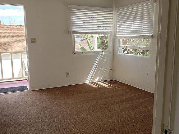 4th image of 3714 Ingraham St