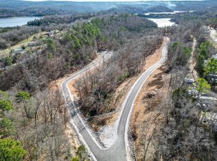 2 Winterberry Ln, Rogers, AR 72756