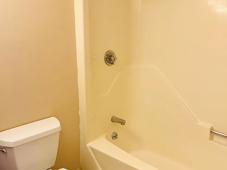 300 Essex St #8 — Photo 1