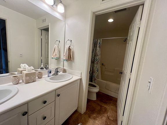 2nd image of 411 Forest Park Blvd