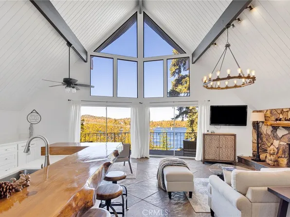 28919 Palisades Dr, Lake Arrowhead, CA 92352