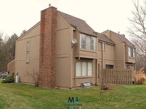 1st image of 25033 Woodvale Dr S
