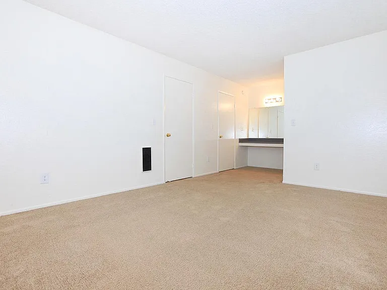 Five Coves Apartment Homes — Photo 28