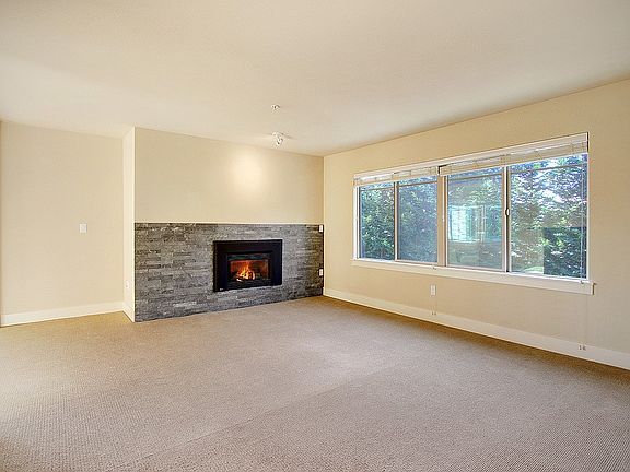 4th image of 511 100th Ave NE APT 101