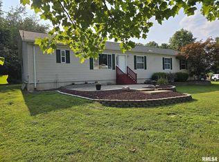 23941 N Carpenter Ln, Centralia, IL 62801