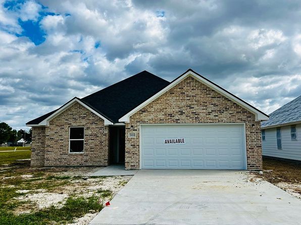 2820 Saint Helena St