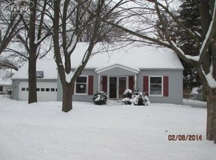 1734 Laurel Oak Dr, Flint, MI 48507