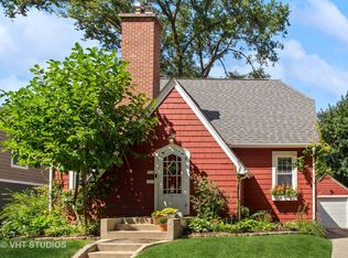 732 Illinois St, Geneva, IL 60134