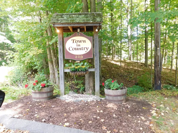 229 Bacon Pond Road APT 321, Woodbury, CT 06798