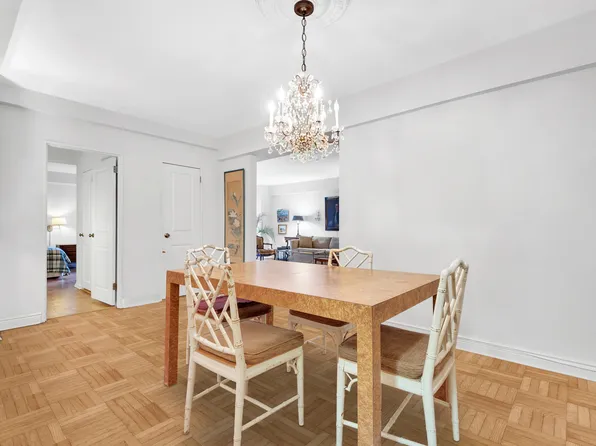 200 East 57th Street 7E image 2 of 6