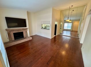 2001 Bering Dr APT 2D, Houston, TX 77057