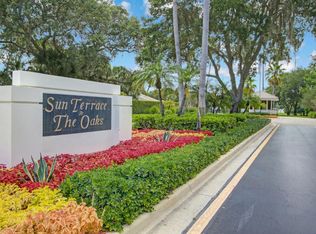 8102 Chapman Oak Ct, Palm Beach Gardens, FL 33410