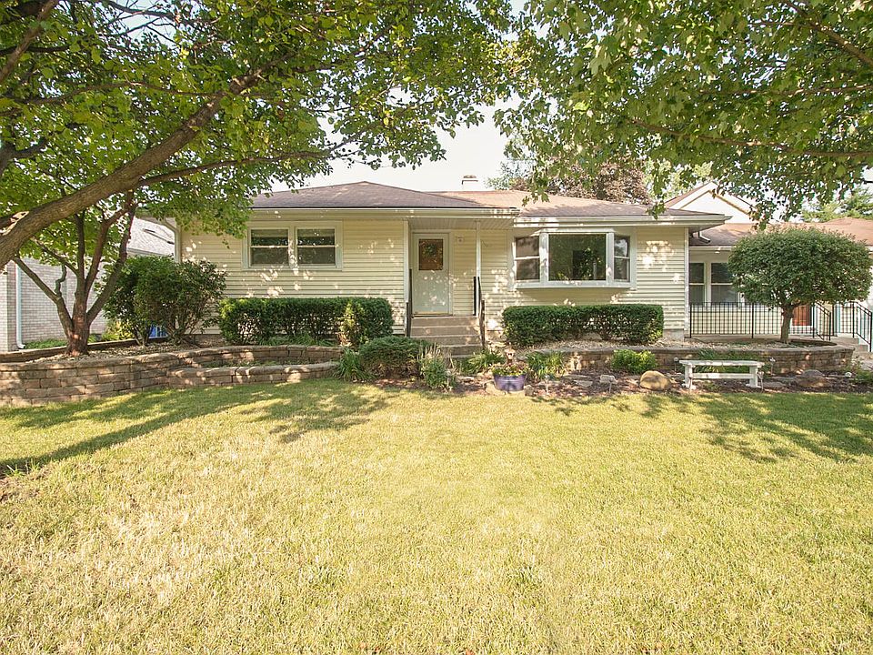 1st image of 11421 S Normandy Ave