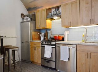 225 E 12th St #2B, New York, NY 10003