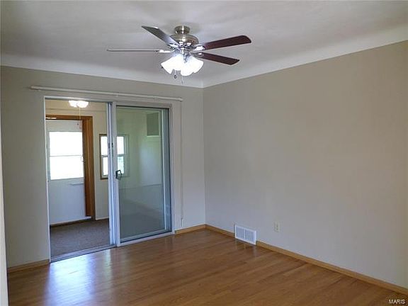 5th image of 2627 Wessex Dr