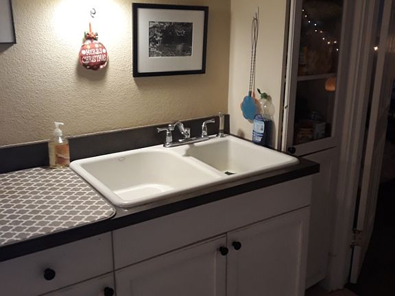 5th image of 1305 W 5th Ave #8