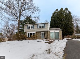 2126 Robin Ln, Pottstown, PA 19465