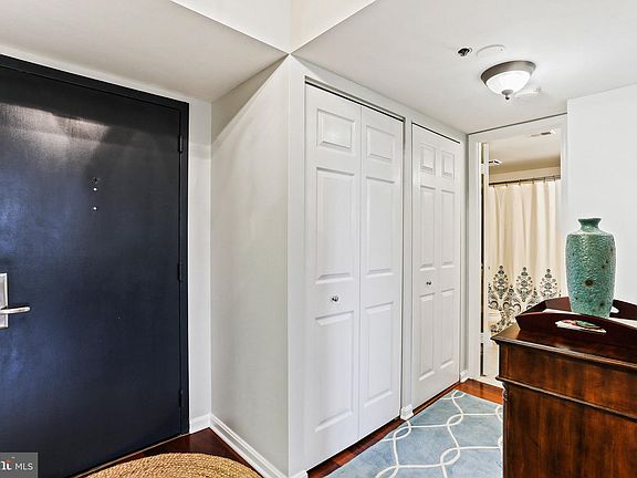 5th image of 10101 Grosvenor Pl APT 1417