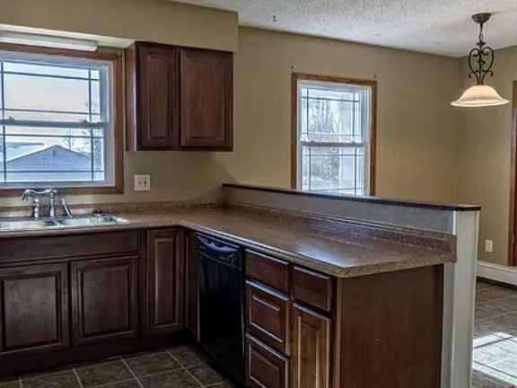 4th image of 3095 Sherman Ave