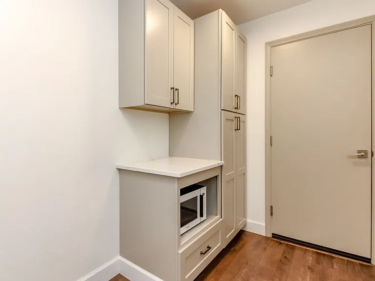 1661 Jensen Ave — Photo 21