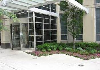 2nd image of 720 N Larrabee St #Gu144