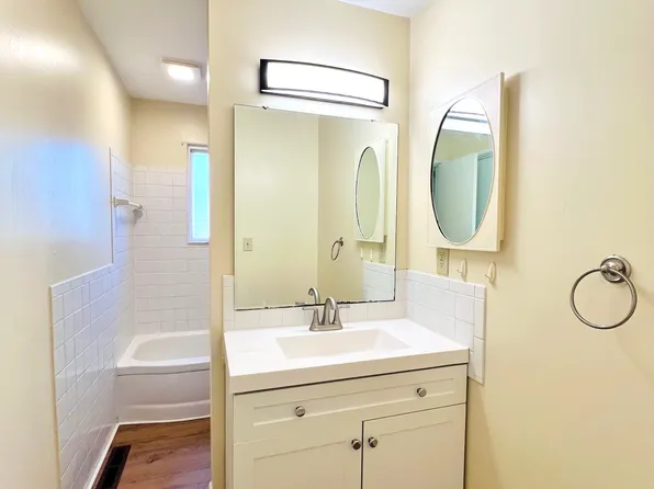 9315 Bluejacket St, Overland Park, KS 66214