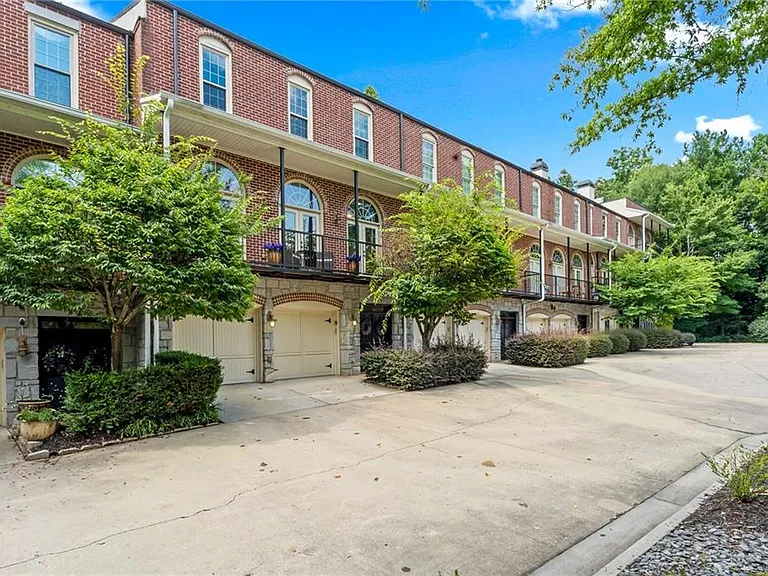5512 Glenridge Dr #K — Photo 1