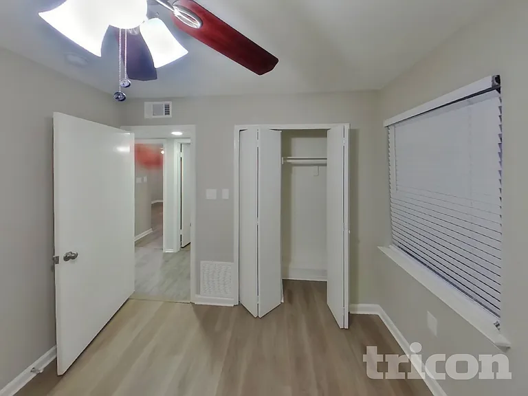 3221 Edgebrook Dr — Photo 7