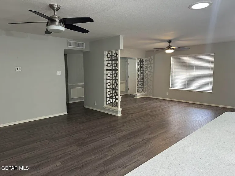 9309 W H Burges Dr — Photo 3