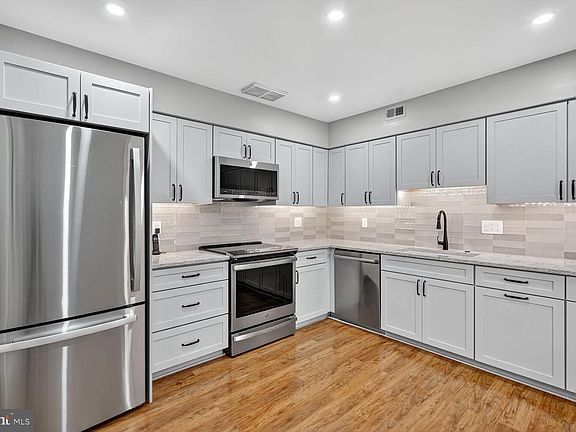 5th image of 11420 Strand Dr #R414