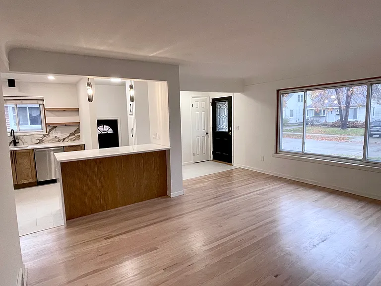 1197 West Blvd — Photo 4